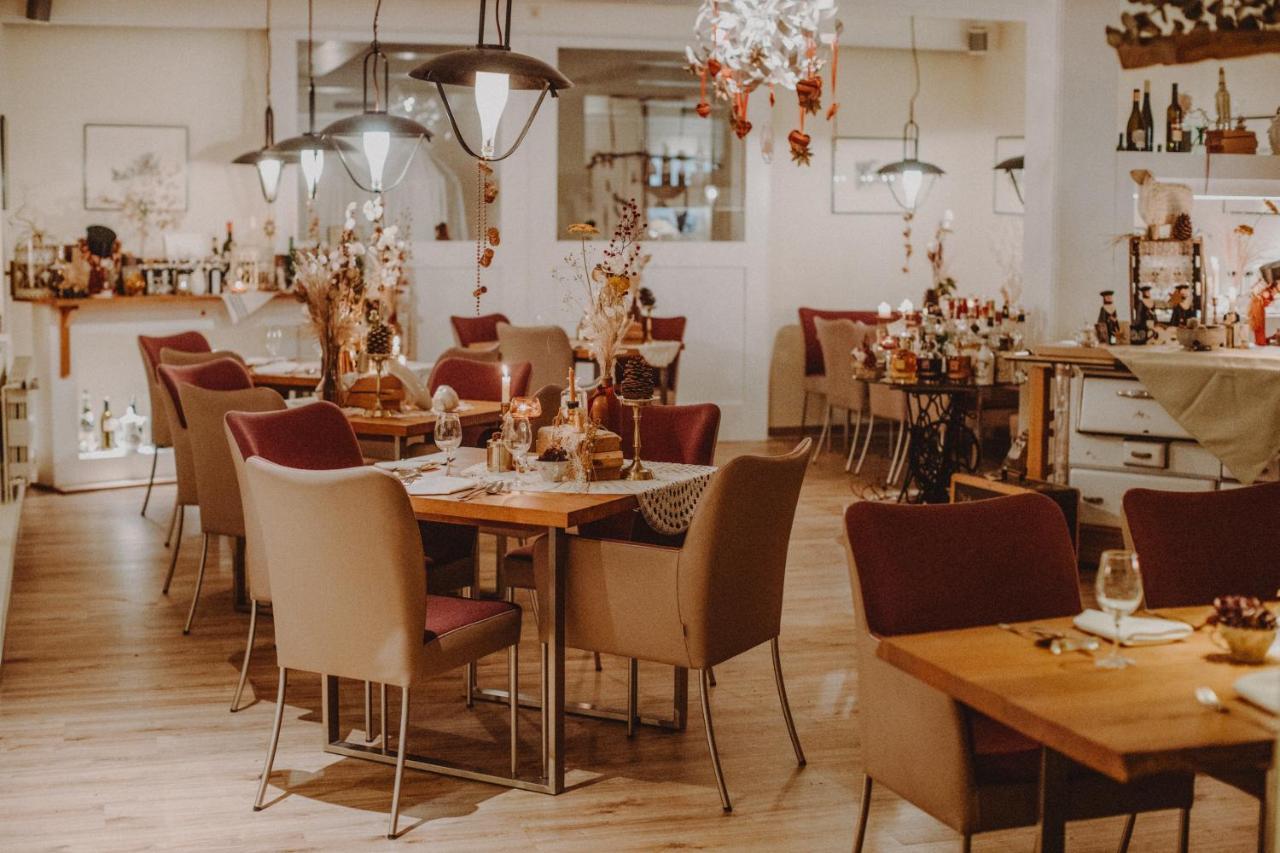 Landhotel Rosenschaenke 크라이샤 외부 사진