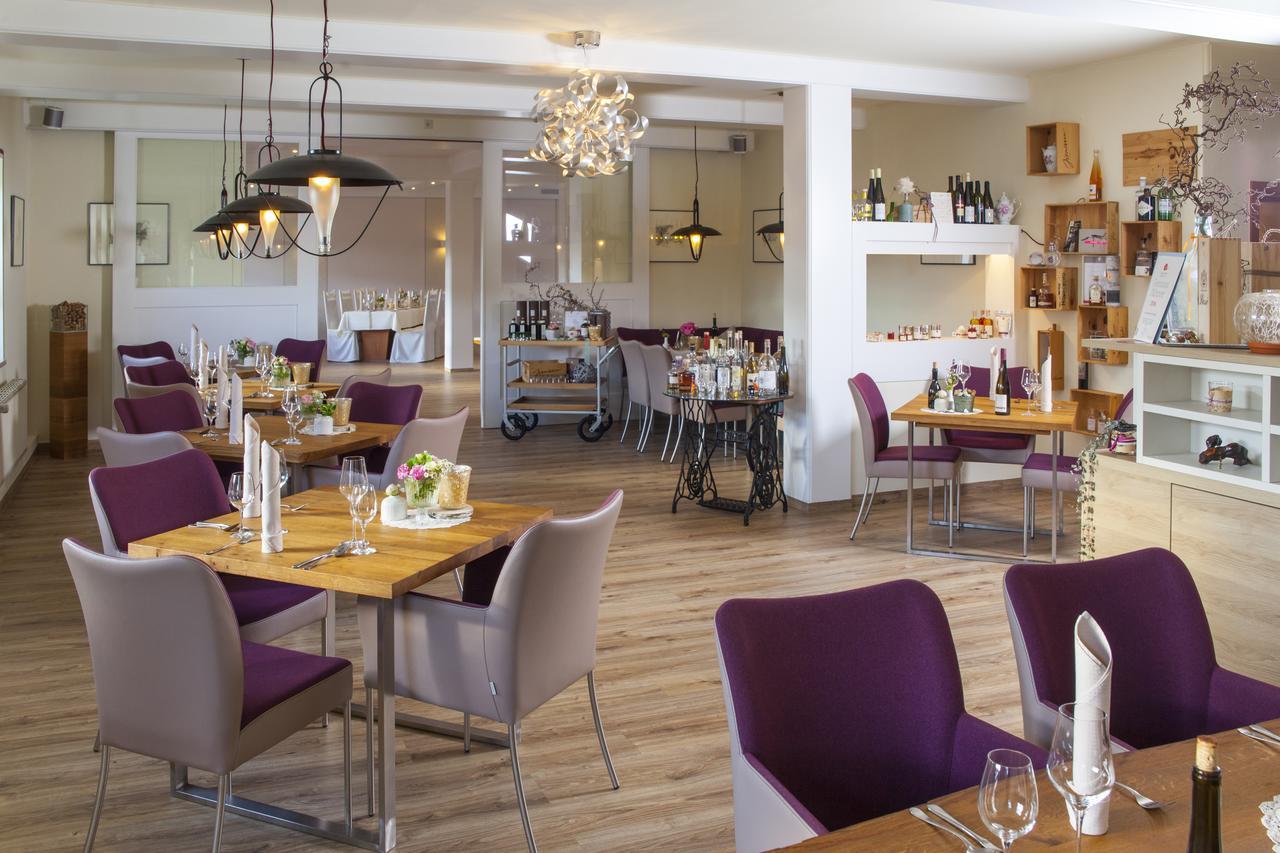 Landhotel Rosenschaenke 크라이샤 외부 사진